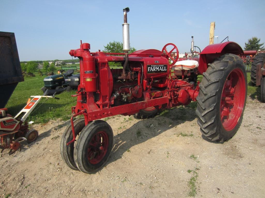Main image Farmall F-12