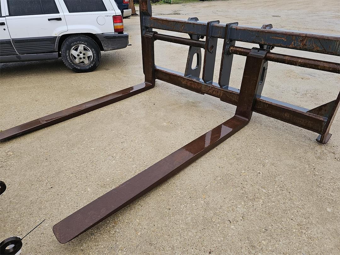 Image of Volvo Pallet Forks Image 0