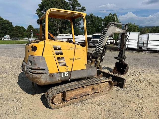 Image of Volvo EC35 equipment image 3