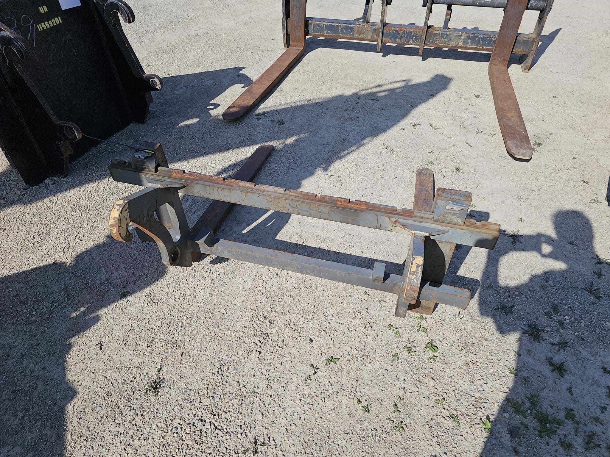 Volvo 2812454 Equipment Image0