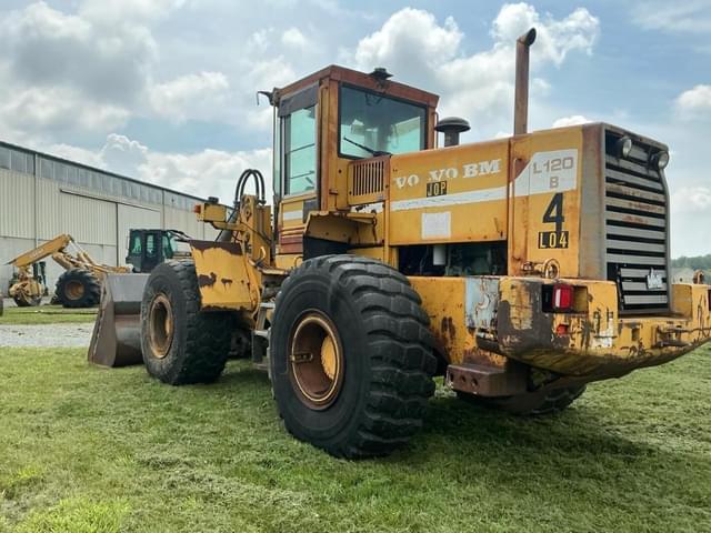 Image of Volvo L120 equipment image 2