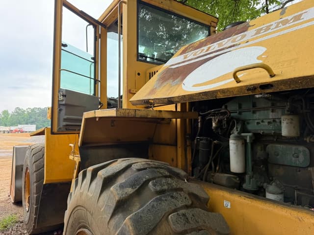 Image of Volvo L120C equipment image 3
