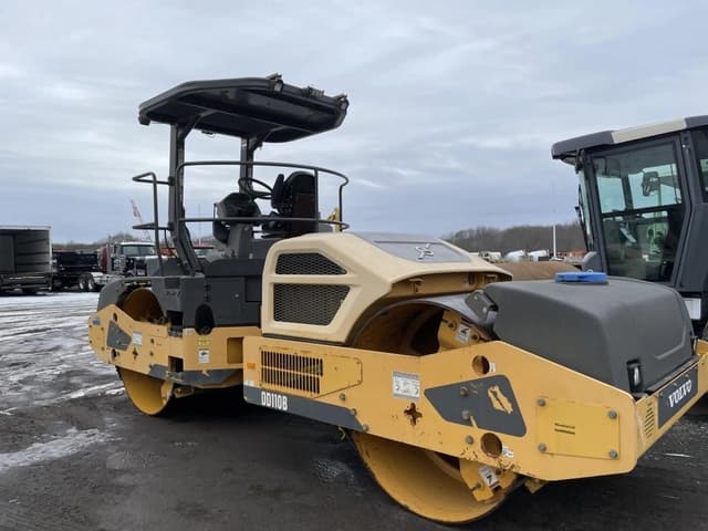 Image of Volvo DD110B equipment image 3