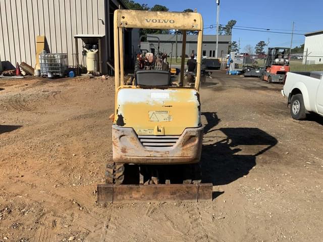 Image of Volvo EC20B equipment image 2