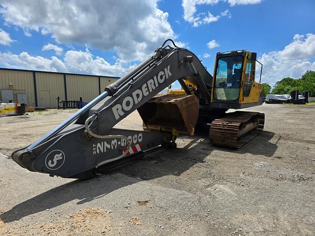 Image of Volvo EC240BLR equipment image 1