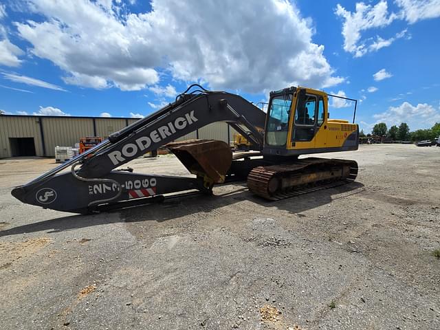 Image of Volvo EC240BLR equipment image 3