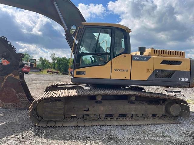 Image of Volvo EC300DL equipment image 1