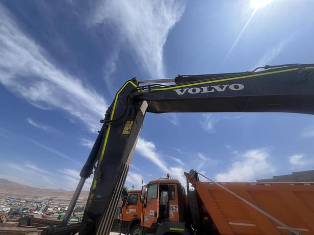 Image of Volvo EC300DL equipment image 2