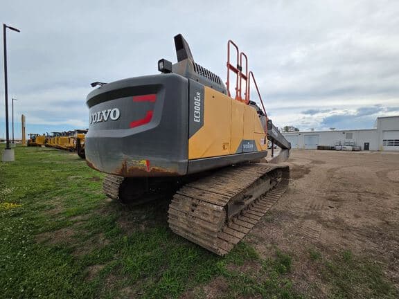 Image of Volvo EC300E-LR equipment image 4