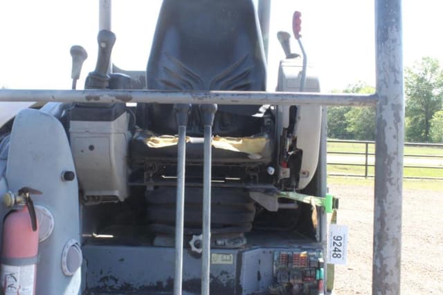 Image of Volvo EC35 equipment image 4