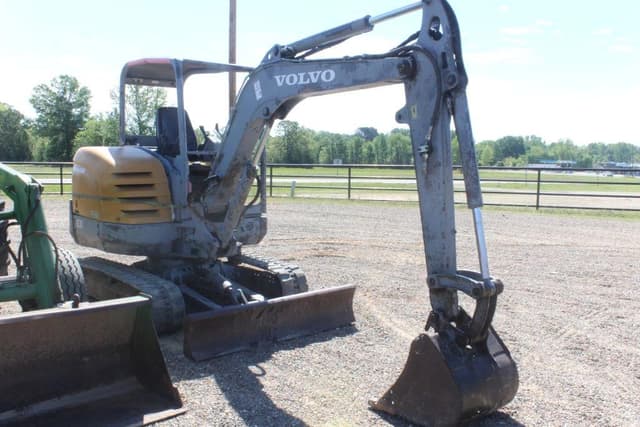Image of Volvo EC35 equipment image 3