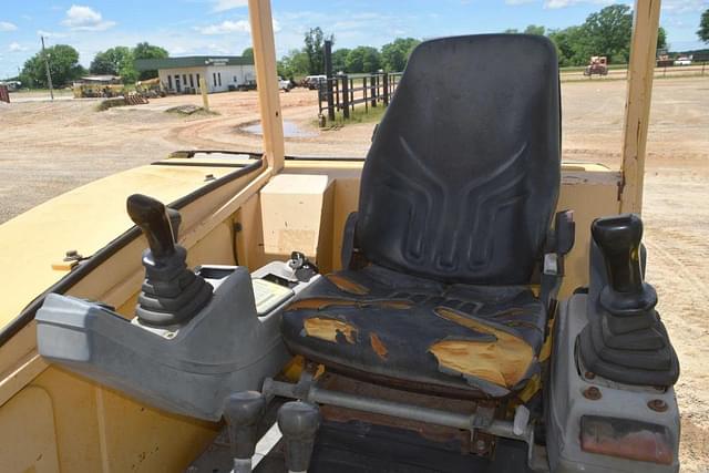 Image of Volvo EC35 equipment image 4