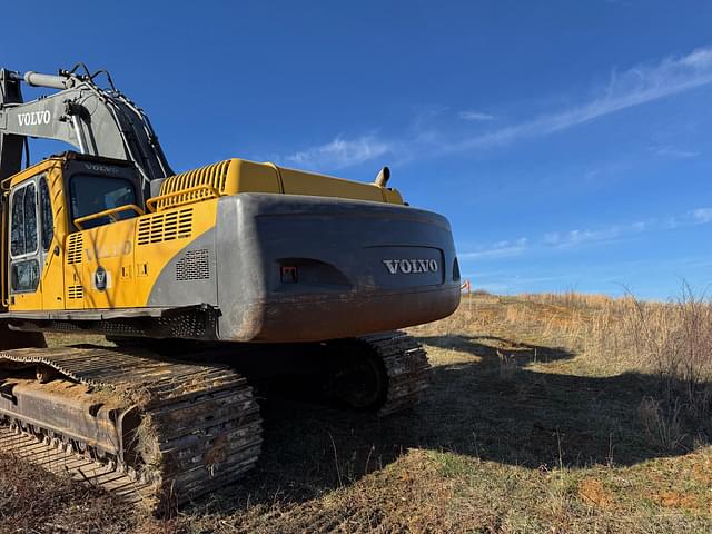 Image of Volvo EC460B LC equipment image 2