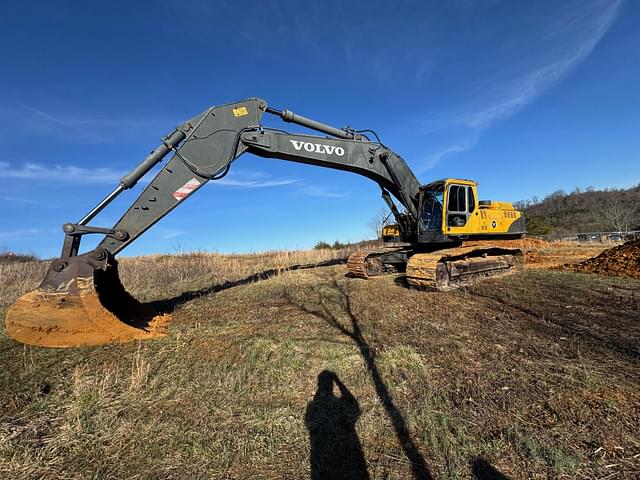 Image of Volvo EC460B LC equipment image 3