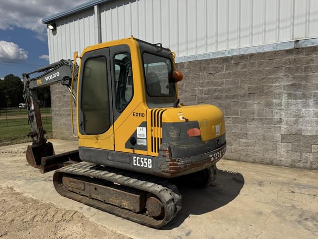 Image of Volvo EC55B equipment image 3