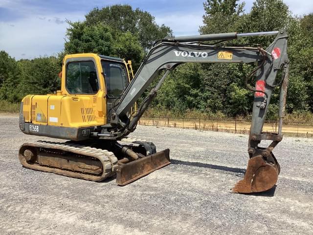 Image of Volvo EC55B equipment image 4