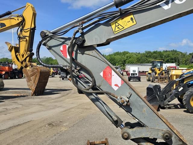 Image of Volvo EW55B equipment image 2