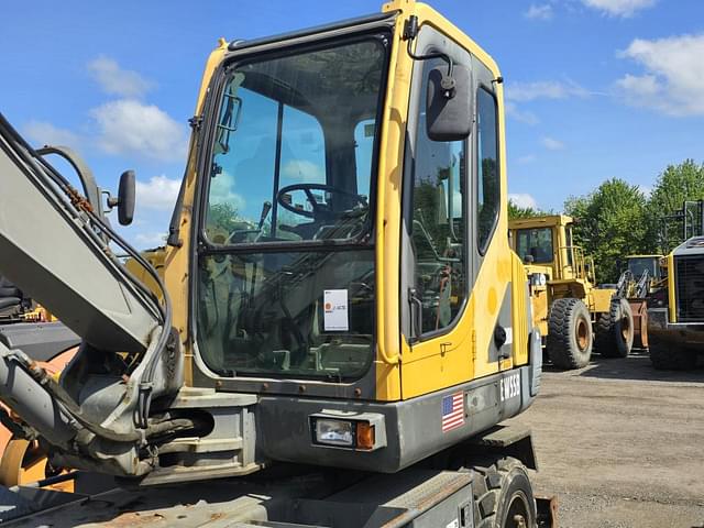 Image of Volvo EW55B equipment image 4