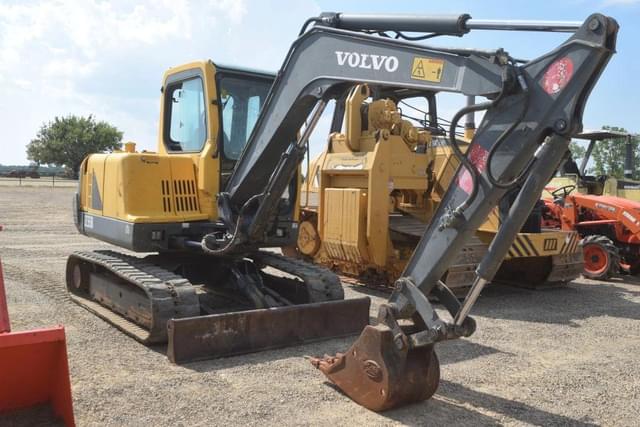 Image of Volvo EC55B equipment image 3