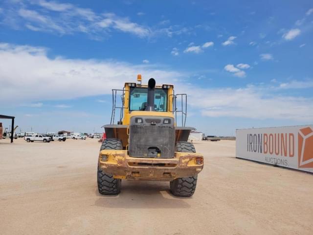 Image of Volvo L110F equipment image 4