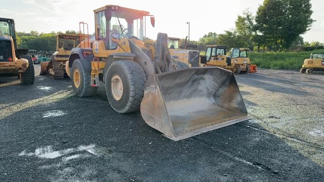 Image of Volvo L110H equipment image 2