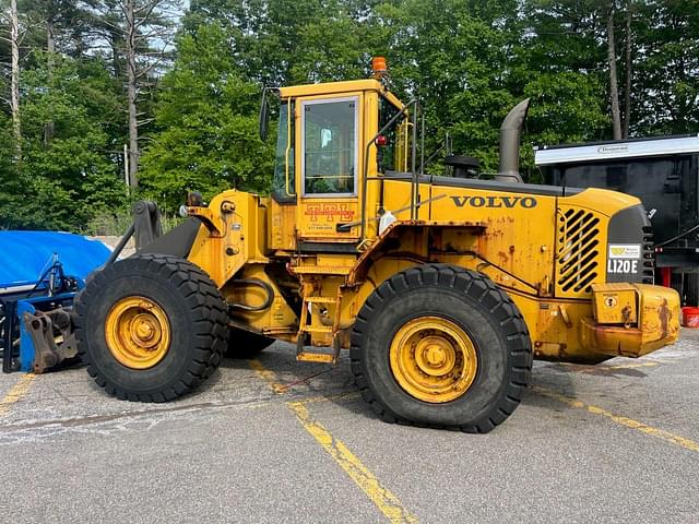 Image of Volvo L120 equipment image 3