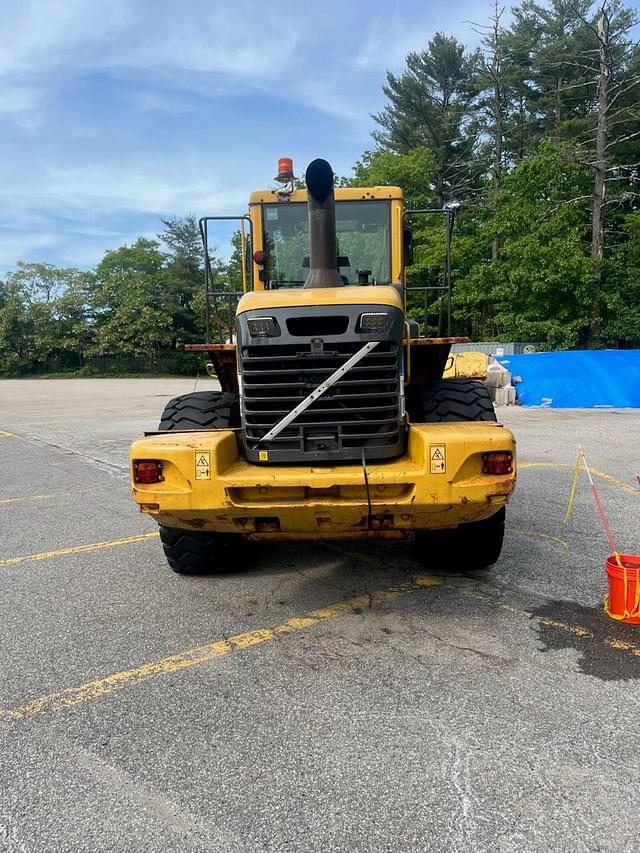 Image of Volvo L120 equipment image 2