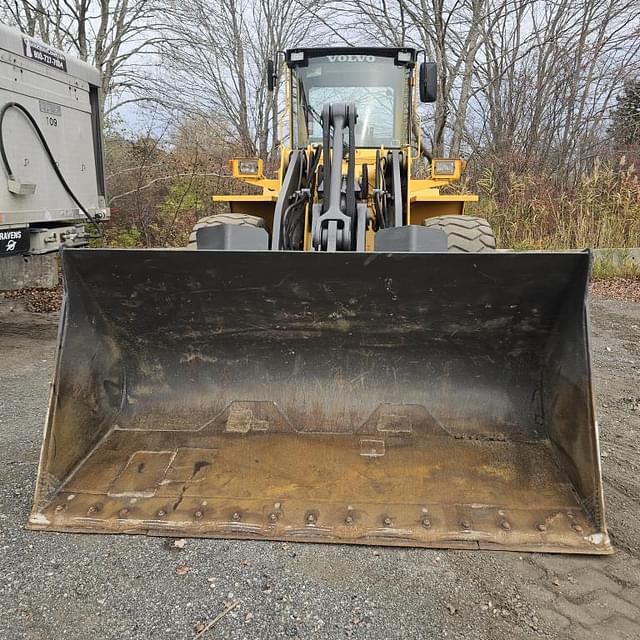 Image of Volvo L120C equipment image 1