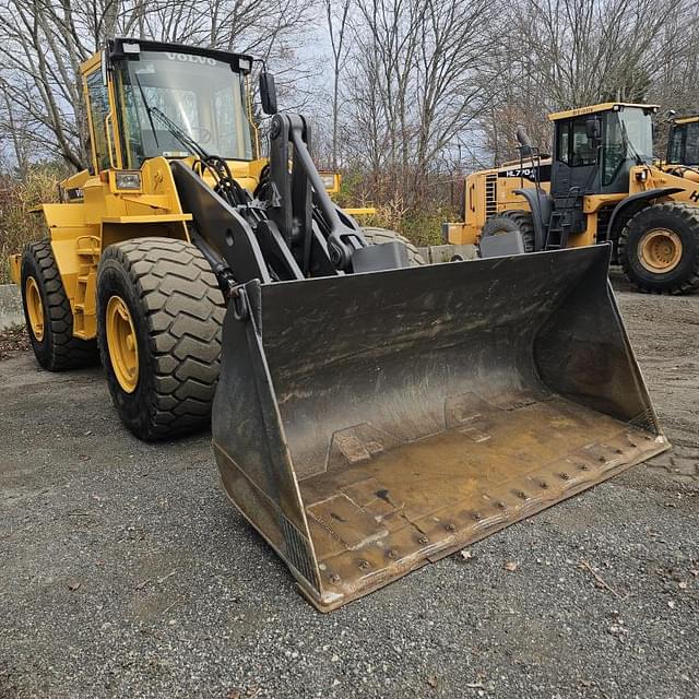 Image of Volvo L120C equipment image 2