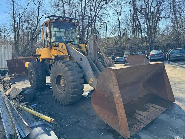 Image of Volvo L120E equipment image 1