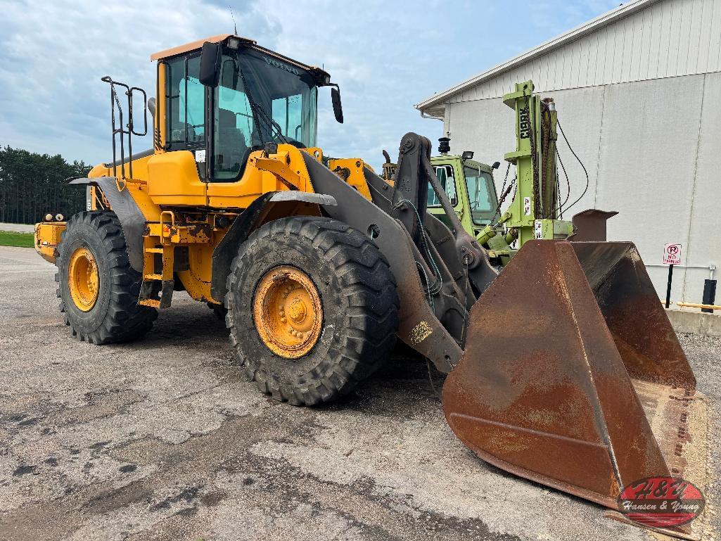 Image of Volvo L120F Primary image