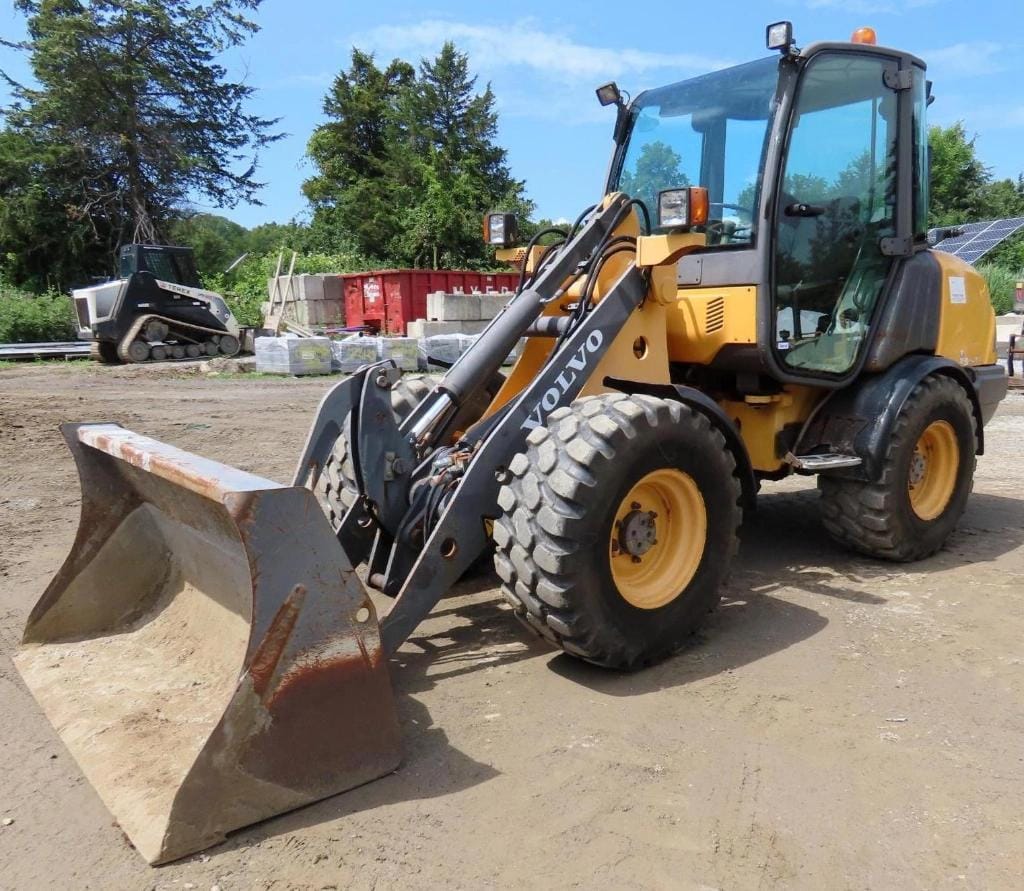 2008 Volvo L20B-P Equipment Image0