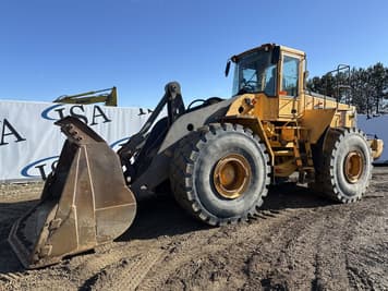 Main image Volvo L220