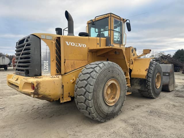 Image of Volvo L220E equipment image 4