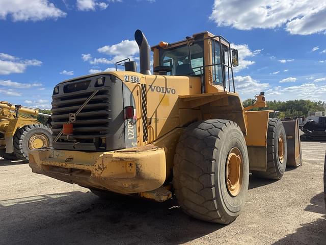 Image of Volvo L220F equipment image 3