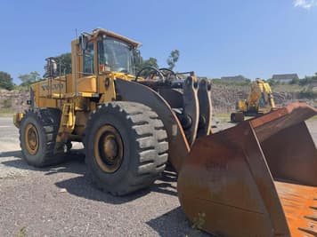 Main image Volvo L330E