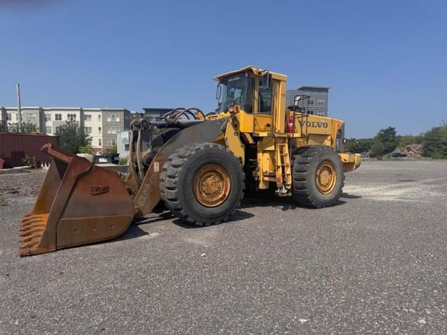 Image of Volvo L330E equipment image 3