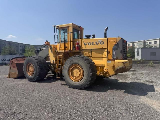 Image of Volvo L330E equipment image 2