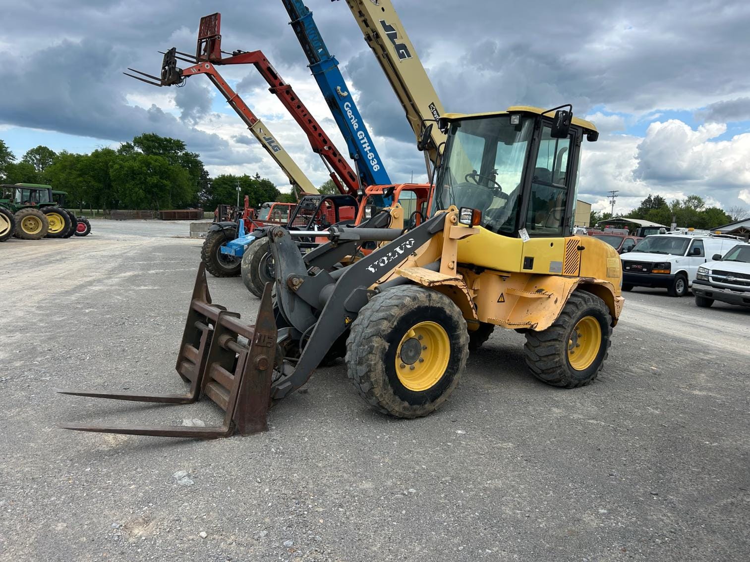 Volvo L35B Equipment Image0