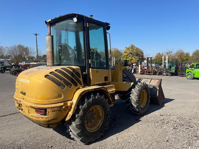 Image of Volvo L35B equipment image 2