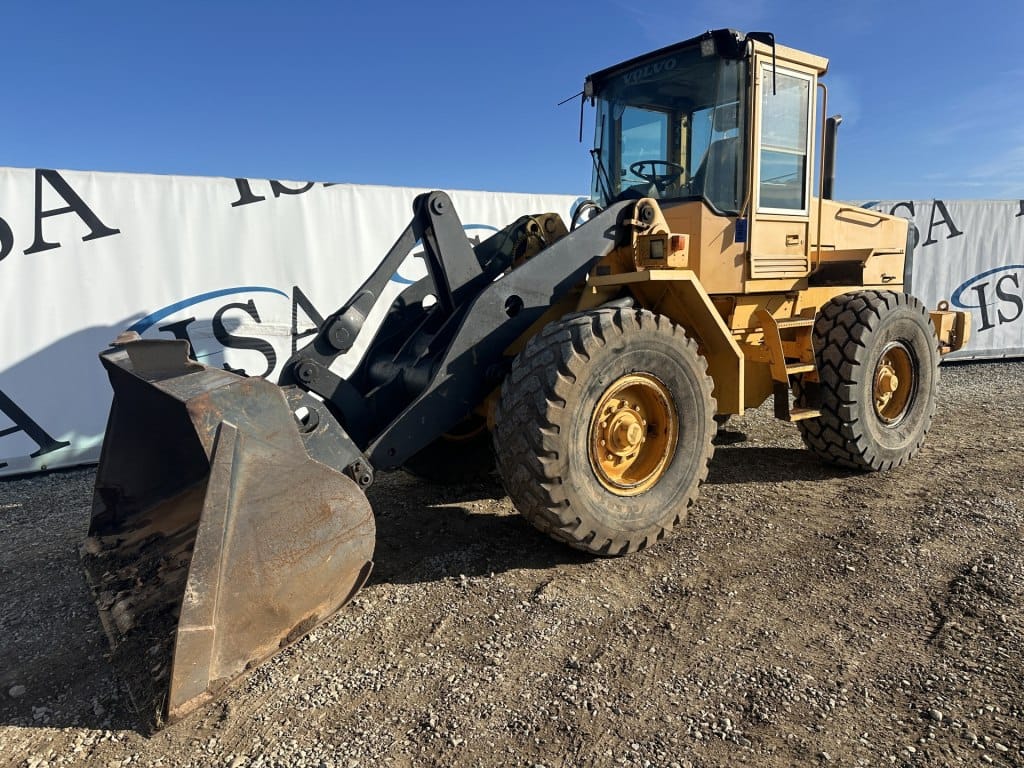 Volvo L70B Equipment Image0
