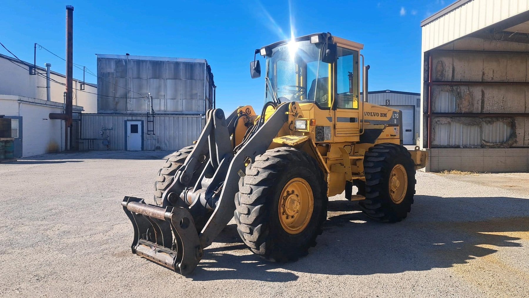 Volvo L70B Equipment Image0