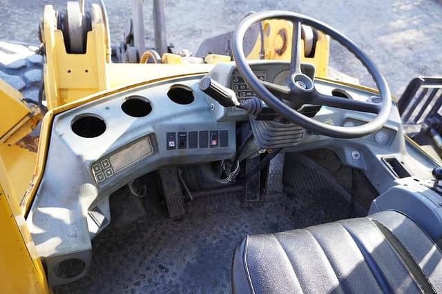 Image of Volvo L70C equipment image 4