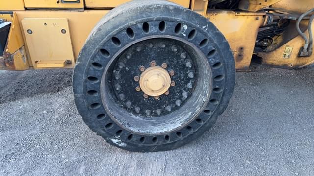 Image of Volvo L70D equipment image 4