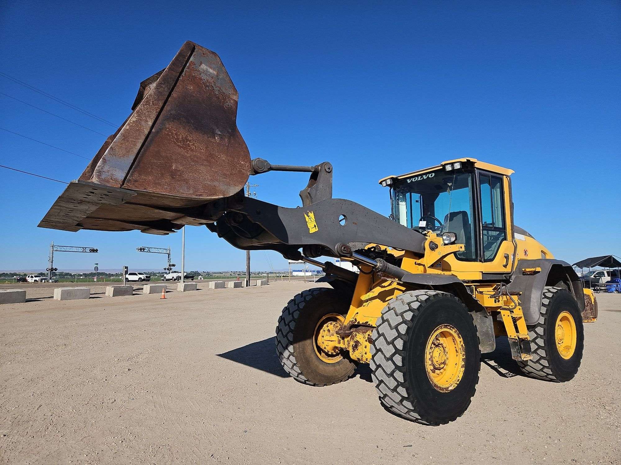 Volvo L70H Equipment Image0