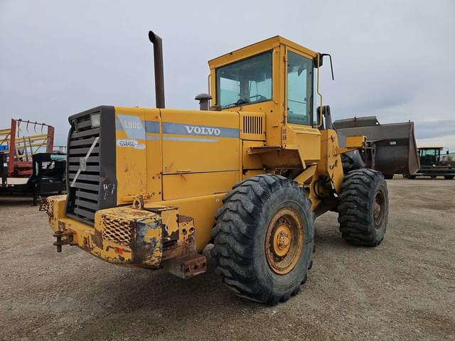Image of Volvo L90C equipment image 3