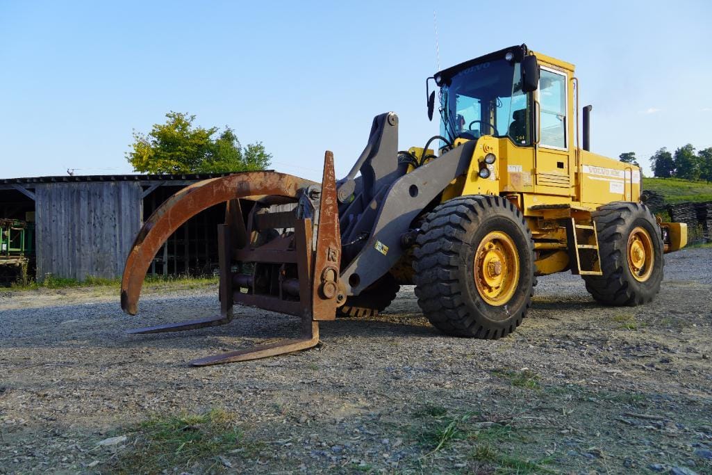Main image Volvo L90C