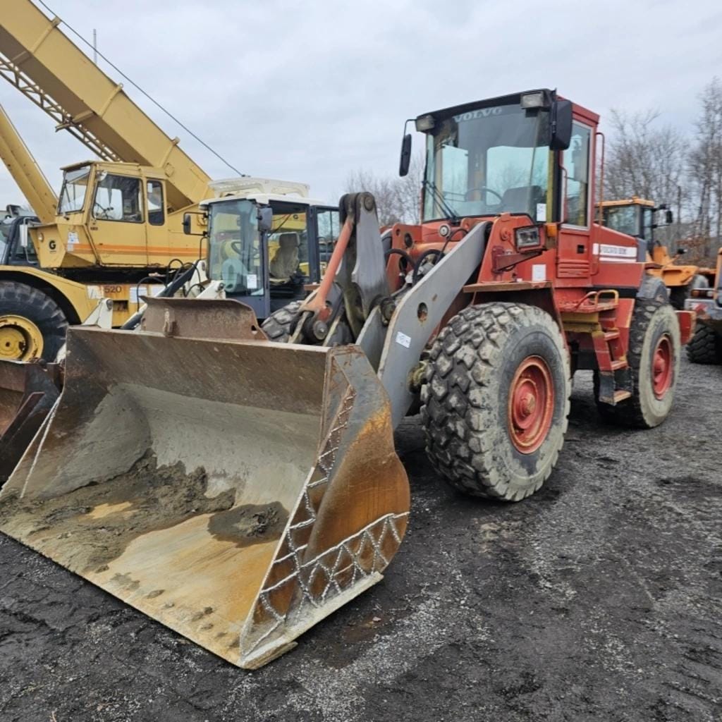 Main image Volvo L90C