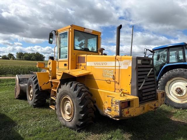 Image of Volvo L90C equipment image 3