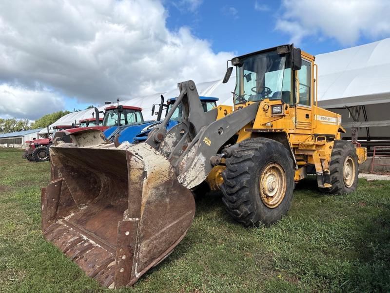 Volvo L90C Equipment Image0